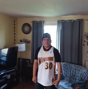 Meet your Posher, Derek